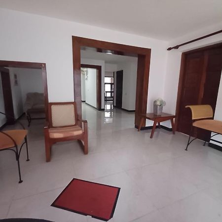 Villa Chenu Dehiwala-Mount Lavinia Buitenkant foto