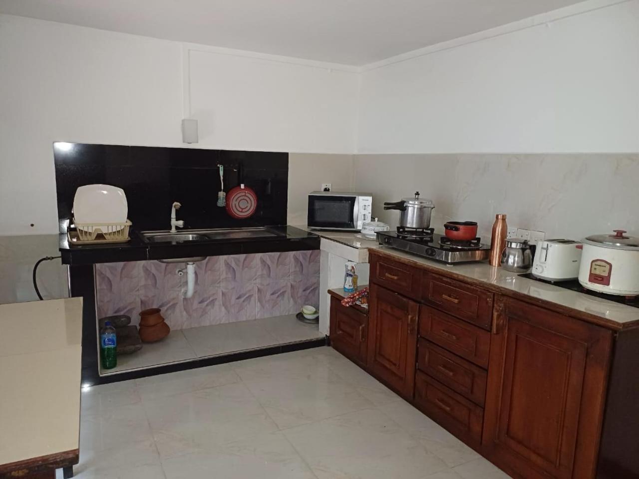 Villa Chenu Dehiwala-Mount Lavinia Buitenkant foto